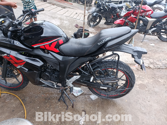 Suzuki Gixxer SF
